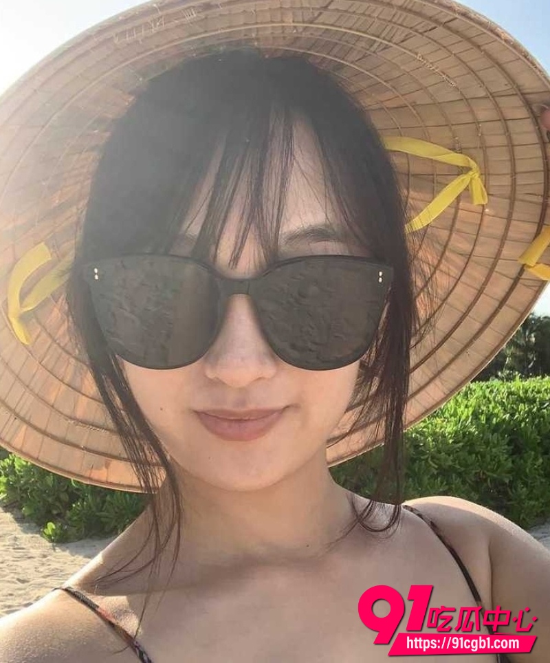 眼镜妹范黎SMMSMM4