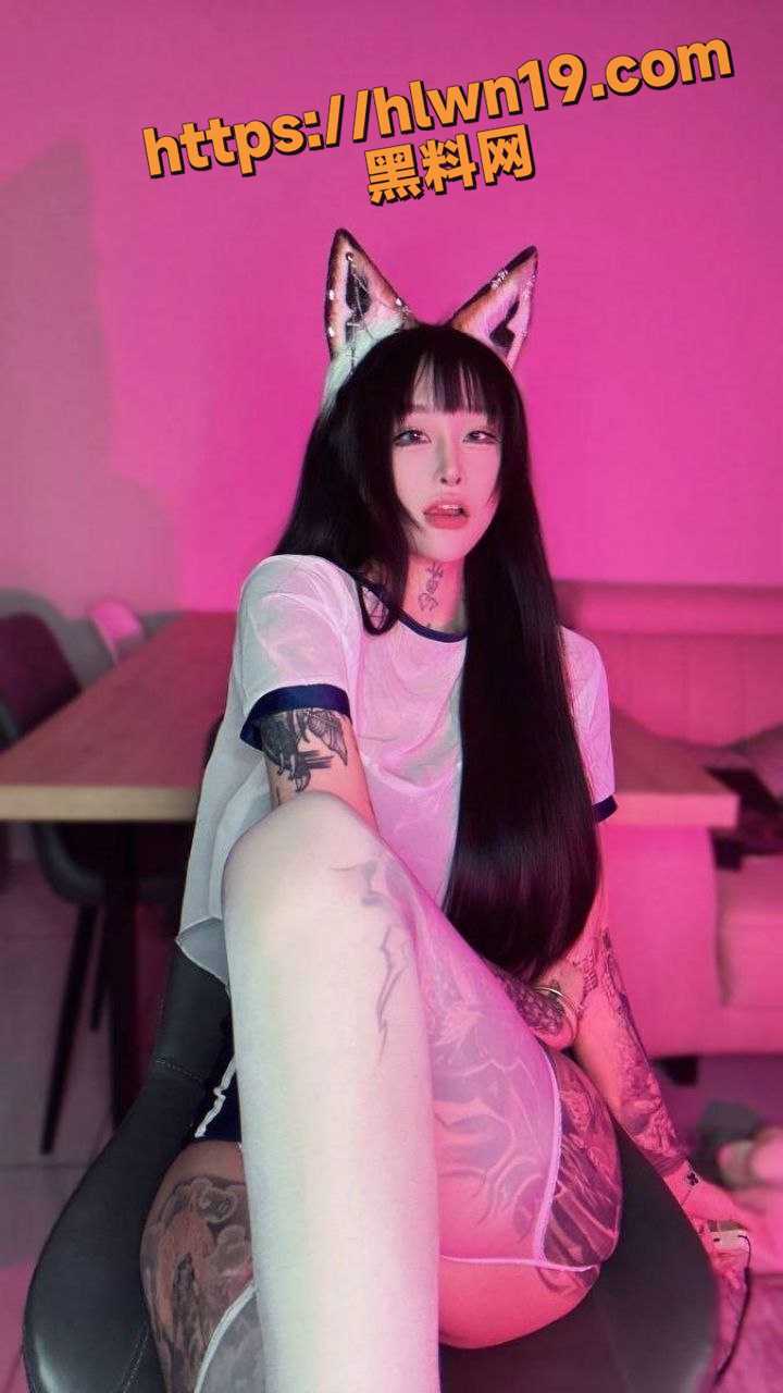 老子想要的骚样她全有 推特网红 九条南无 粉红嫩逼纹身勾人 看得粉丝鸡巴硬到胀的痛！