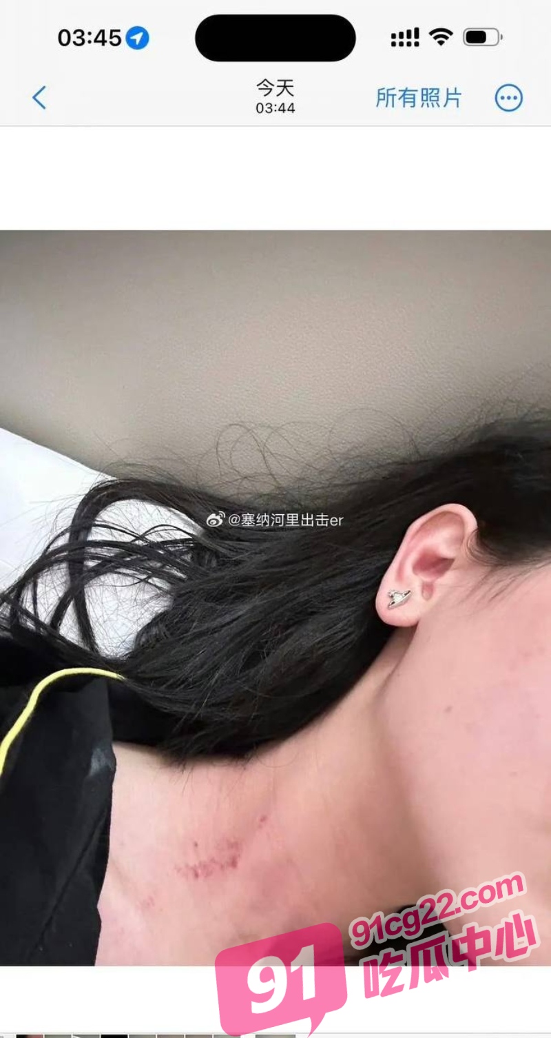 8_W_800px.jpg
