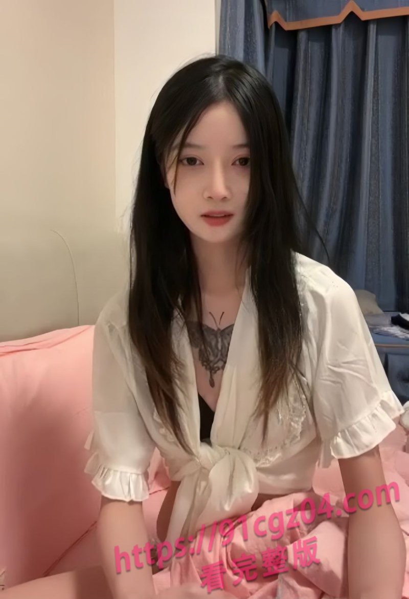 新人主播小蝴蝶飞下海和男友兄弟3P视频流出