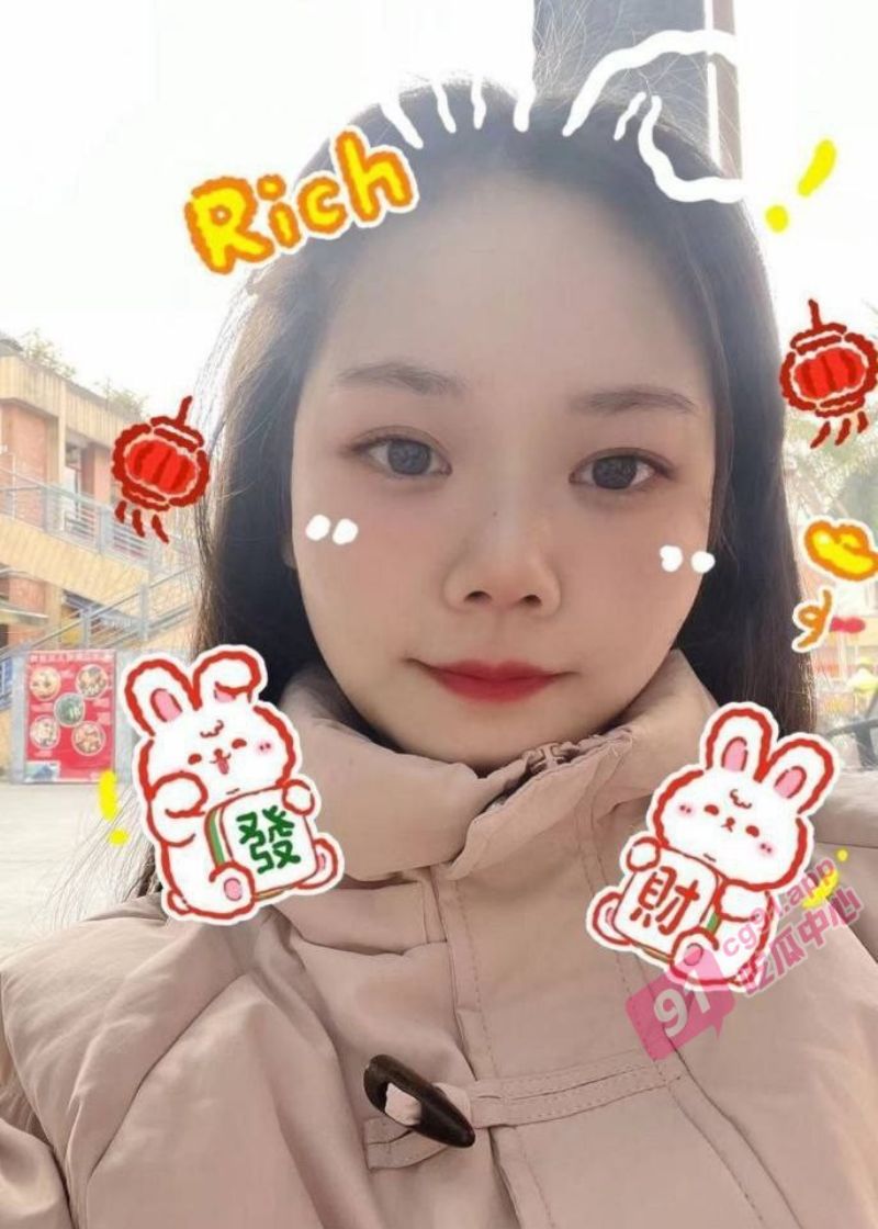 东北师大经管学院门事件！校花毕馨背着男友约炮 遭全校通报！