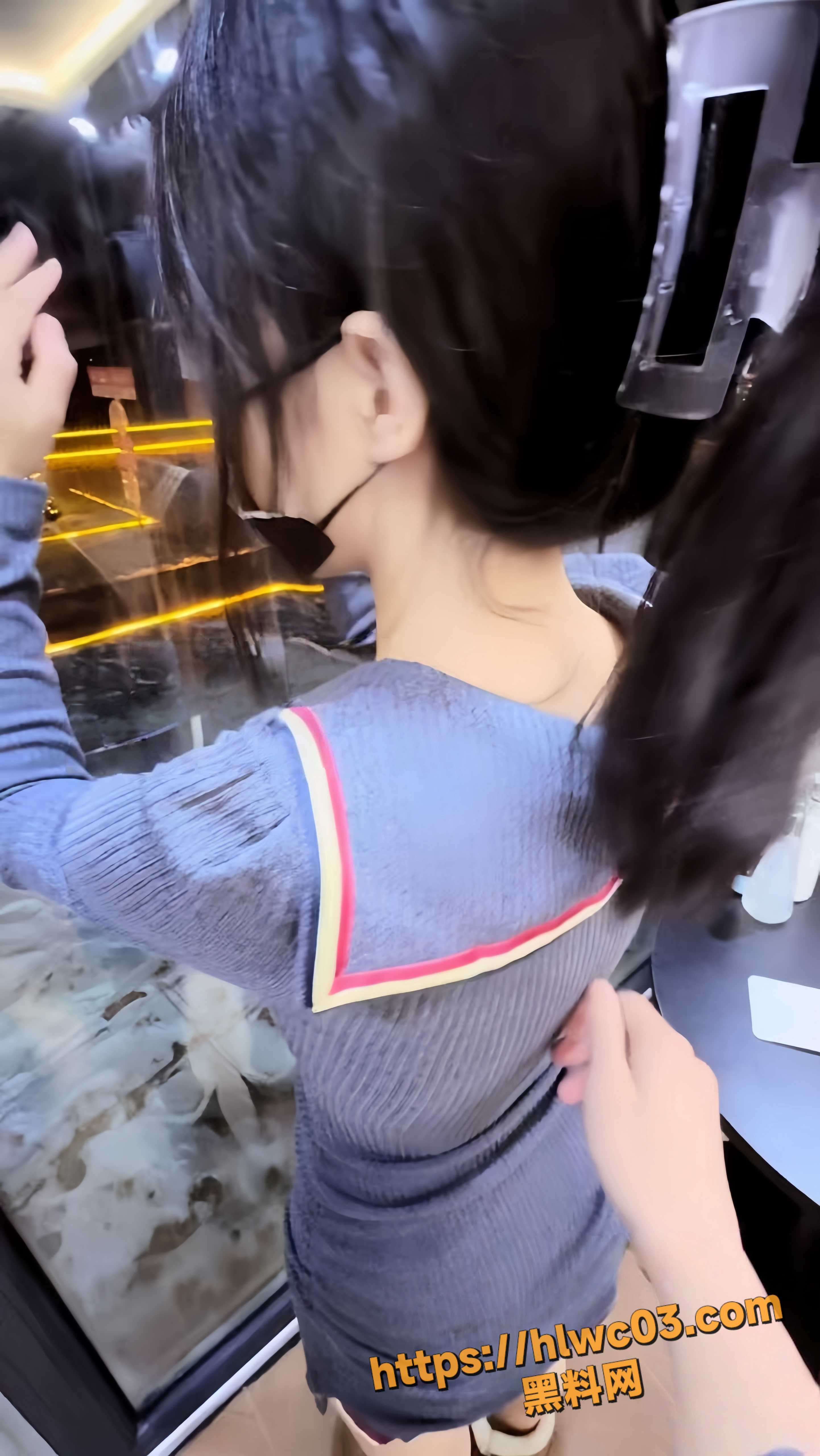 与顽皮妹妹水中嬉戏 粉红小嫩穴惹人犯罪 意淫自己妹妹121-125集 海角大神原创
