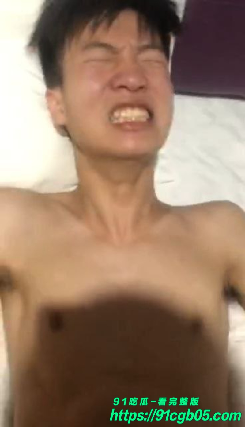 武汉美团小哥 约炮CD伪娘善雨昕 耿直的小哥后入伪娘 狠狠的来了两发