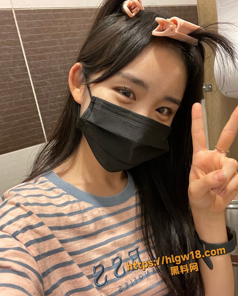 中韩混血儿正妹 大尺度性爱自拍遭男友泄密 女主一到床上就超级骚 最后还被狠狠颜射一整脸