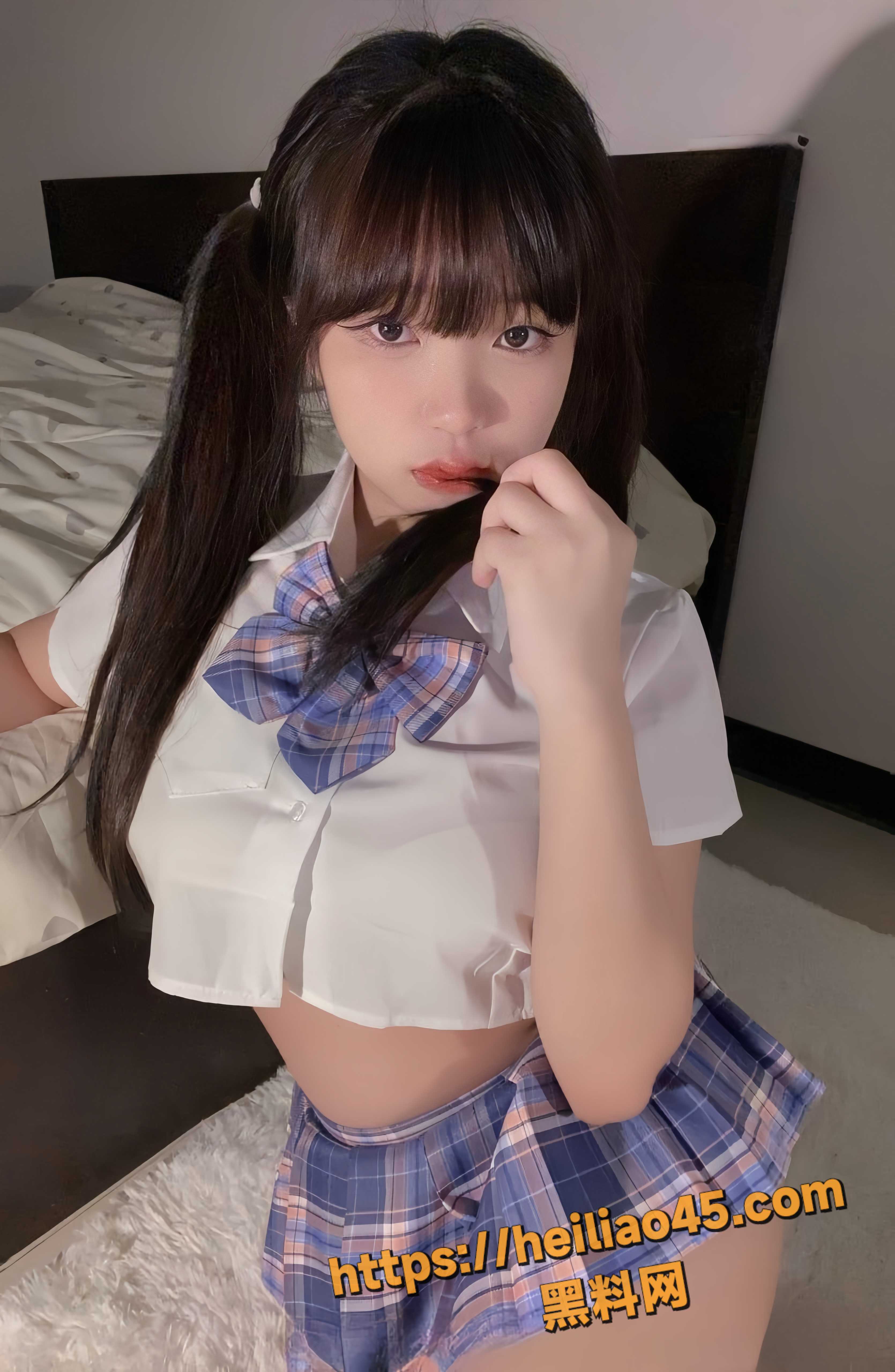 OnlyFans泰国曼谷网红 Imneko13 内衣福利秀 巨乳揉捏挑逗极致诱惑！