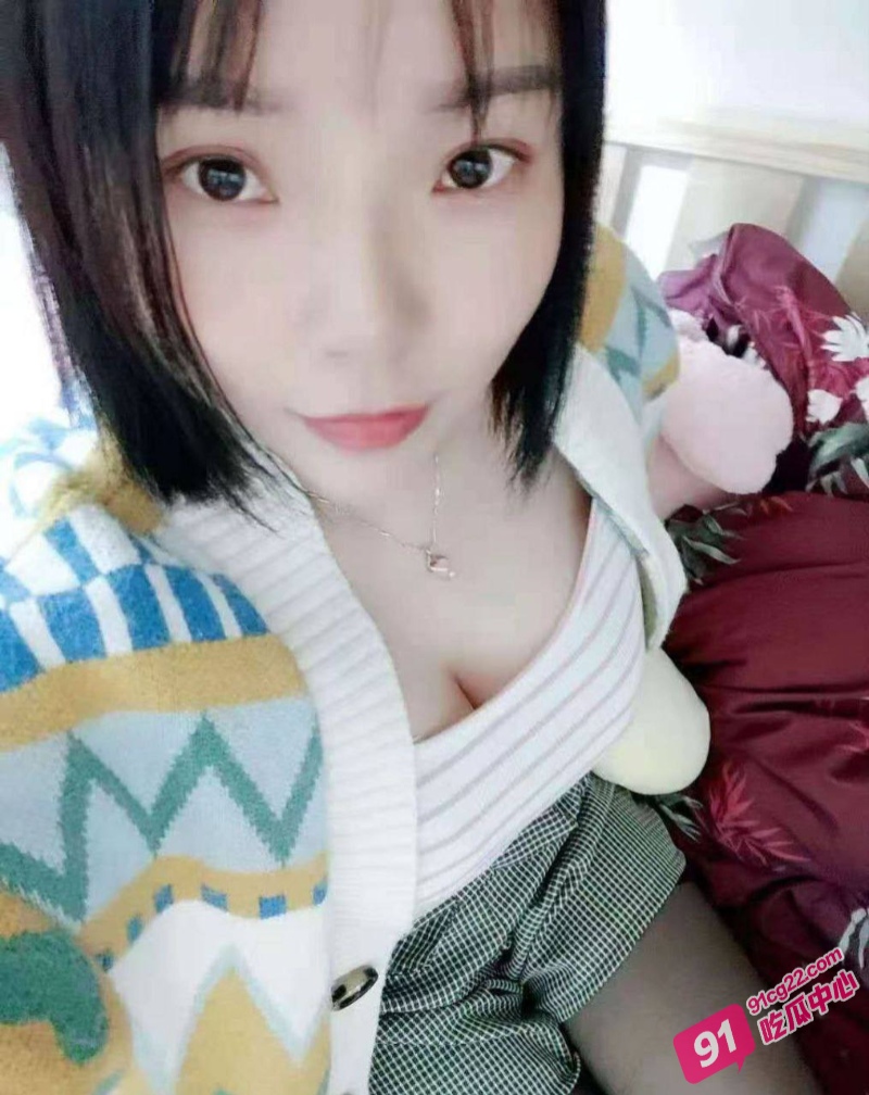 偷腥被拍现场！邀请女同事团建 酒后乱性疯狂骑乘榨精！ 配图3