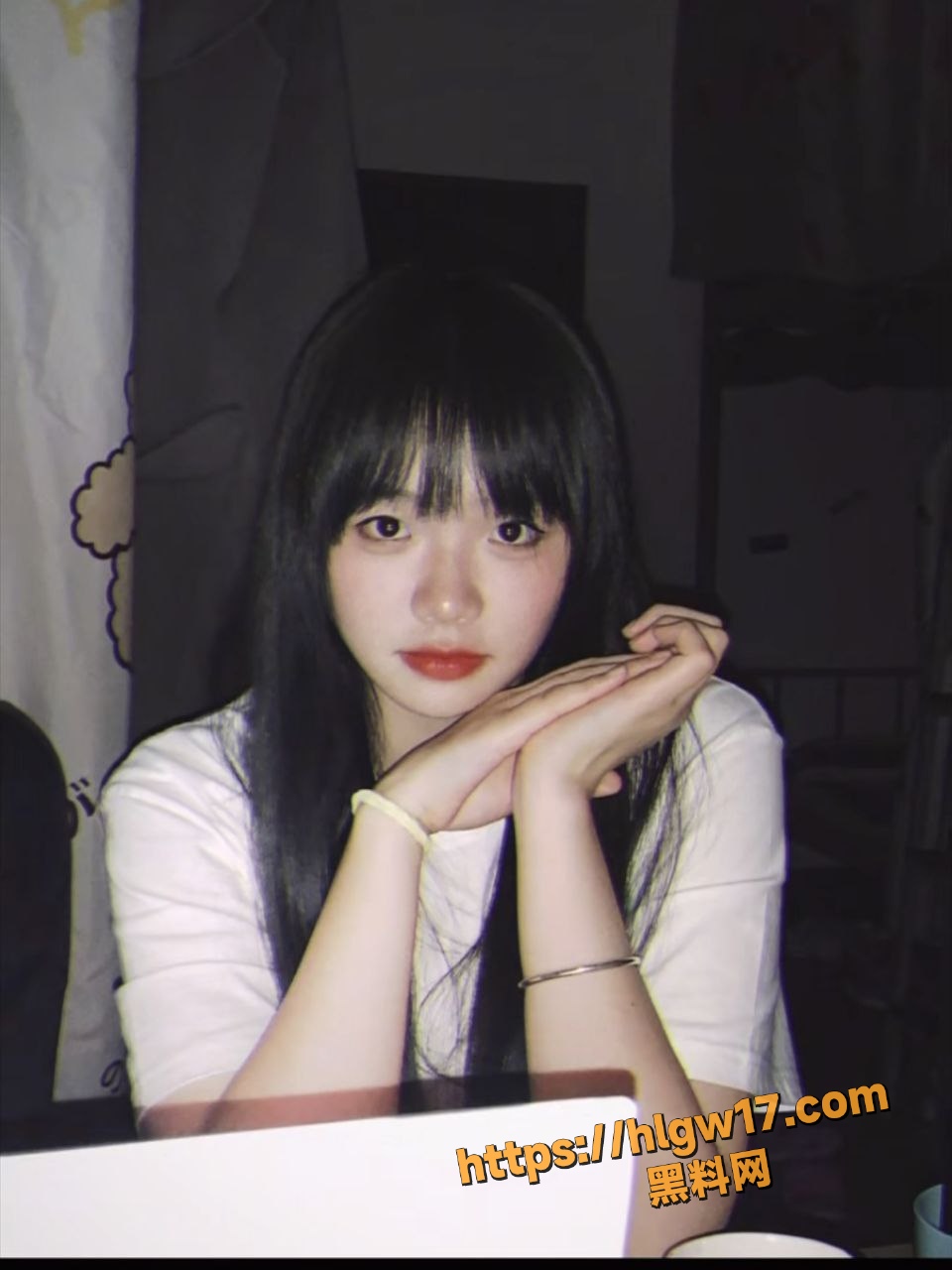 浙江师范大学大一学妹 邢垭楠 情窦初开穿着性感护士装和男友做爱 多种体位变换骚态尽显