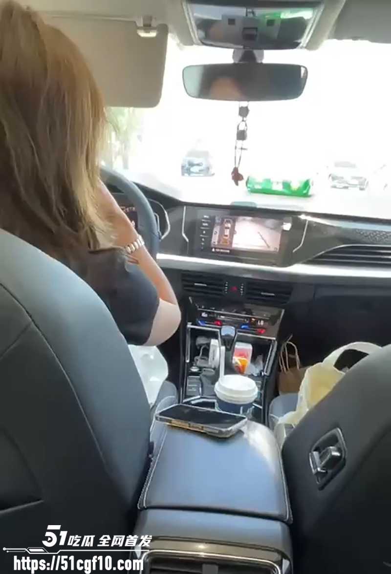 约炮大神无敌kk哥调教端庄人妻 1 拷贝
