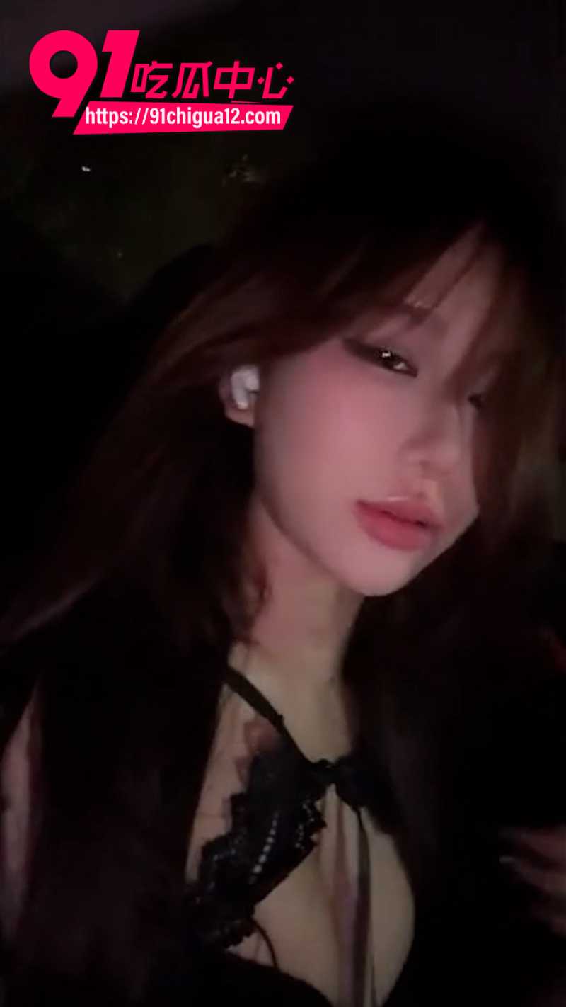 抖音女网红宥子柚兼职福利姬卖淫被土豪爆操3