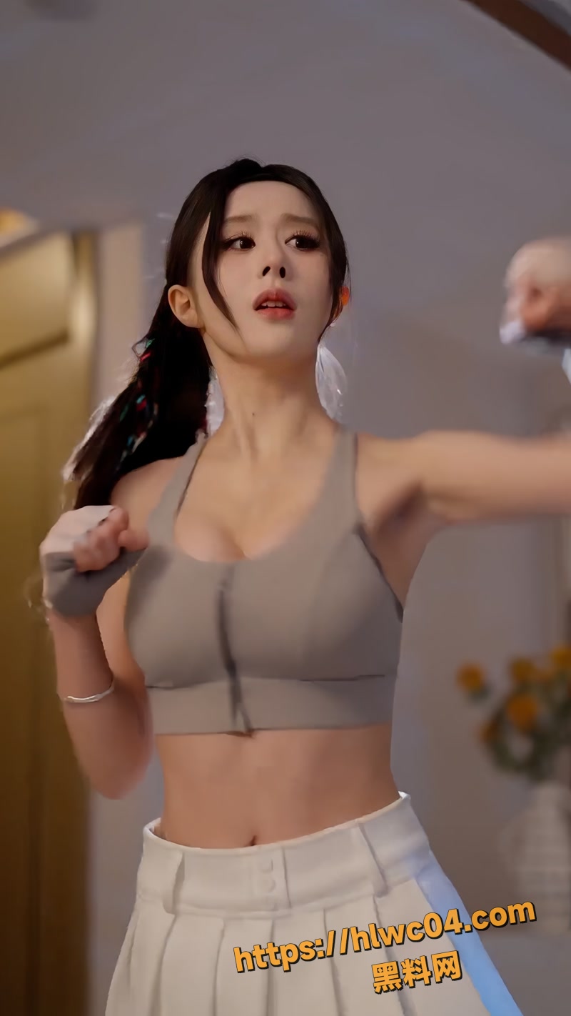 擦边短剧 她们的禁忌游戏 丰满熟女穿黑丝红睡裙被猛男壁咚 眼神勾人直接上床狂亲