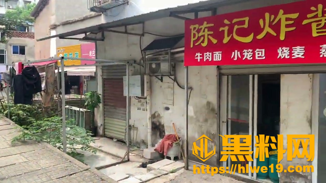 扫街探店 纸坊古镇城中村 快餐小姐姐被猛男爆操 全程娇喘高潮不断