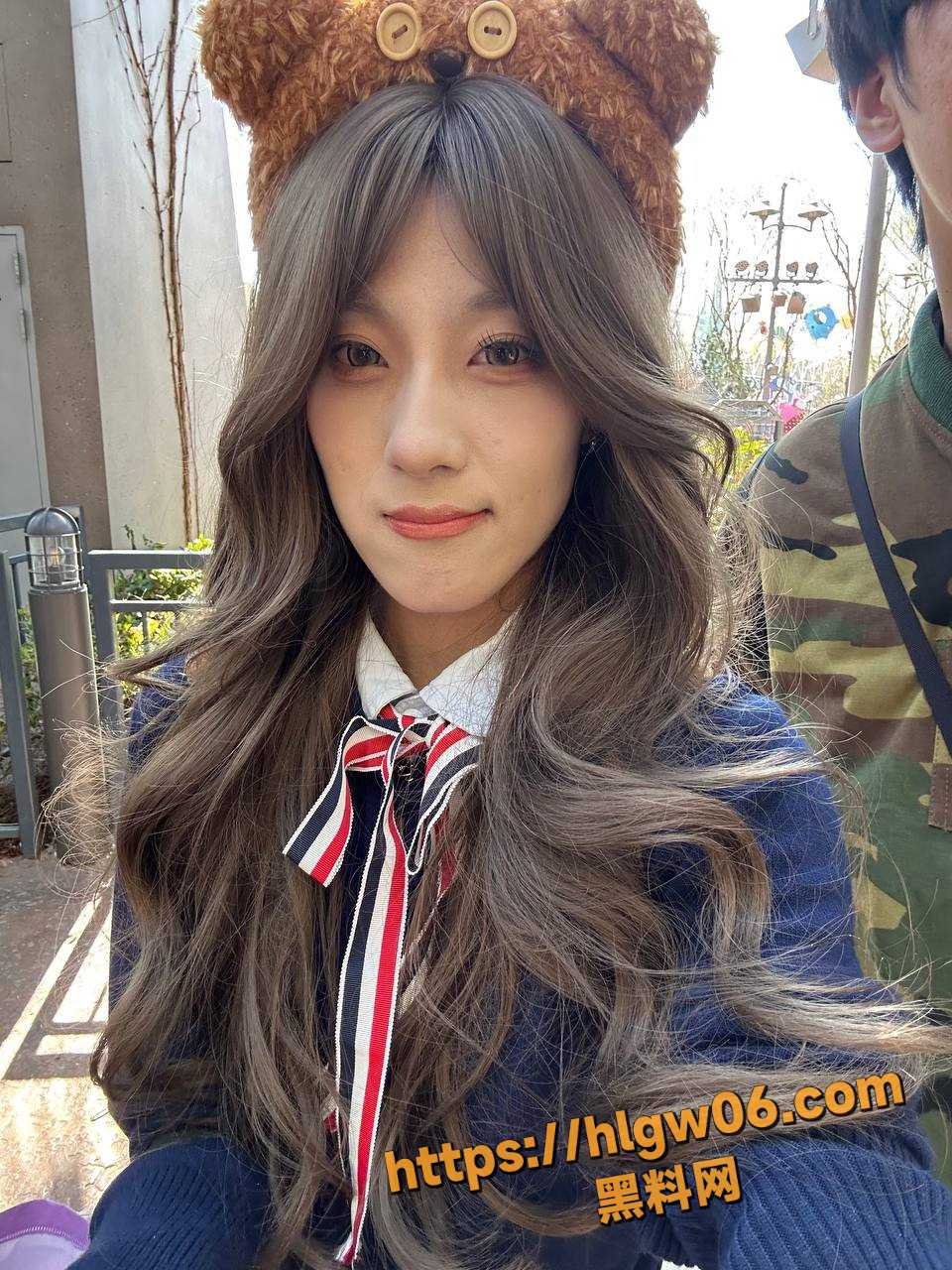 广东科技学院学生妹 李佳薇 人前完美少女 人后骚逼母狗 跪地口爆吞精男友肉棒 不雅视频流出