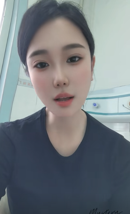 邯郸一龙三凤事件 卖凉皮的黑妮儿玩废青春小伙独家视频！ 配图12