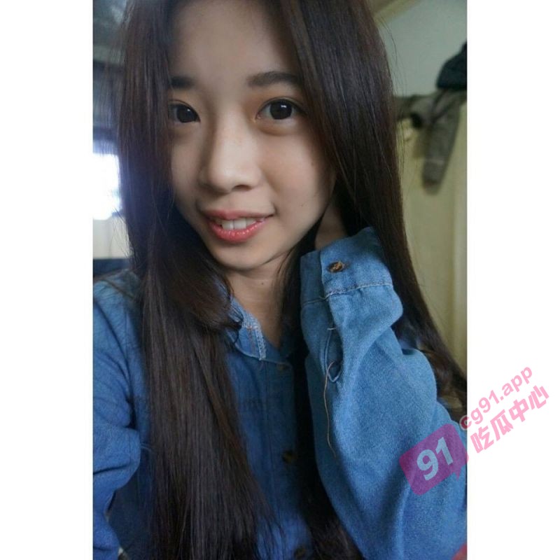 稚嫩小妹的情趣诱惑～曼妙身躯着情趣内衣  “你穿这衣服  我操的更起劲了”