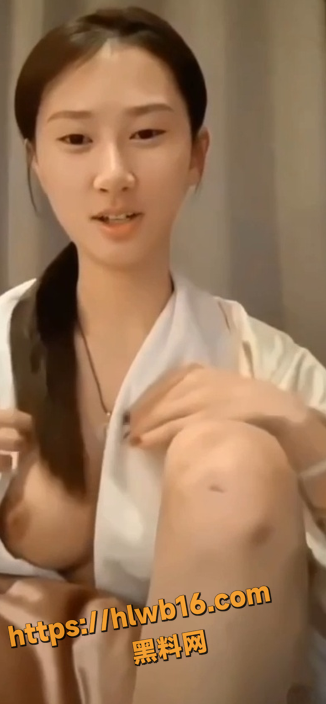 抖音快手女主播走光合集 看似不经意 实则精心策划 身体才是真正的流量密码！
