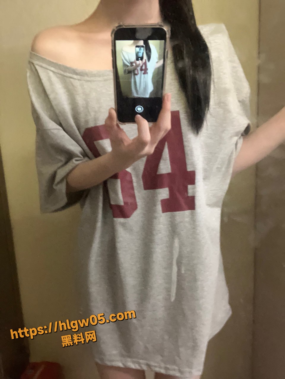 bongsu推特女菩萨火辣视频流出！私密自慰视频火辣表演撩人至极,欲火焚身