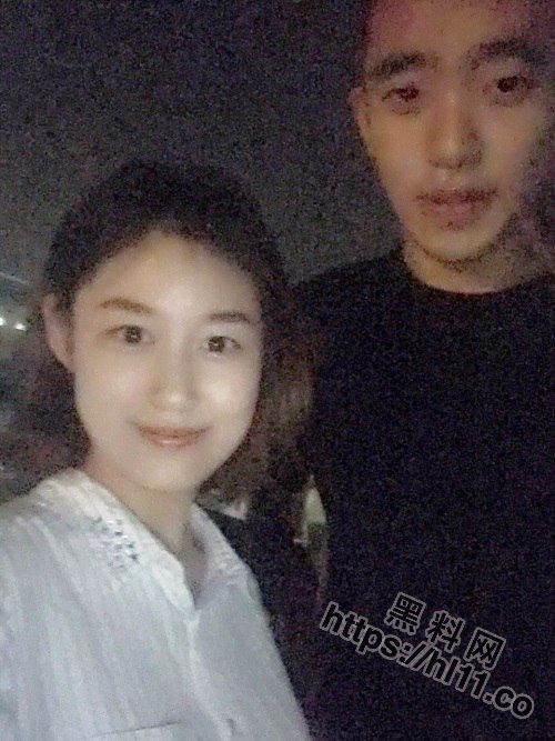 表面看似文静的少妇，但是性爱方面极其的狂野，G罩杯大奶女生