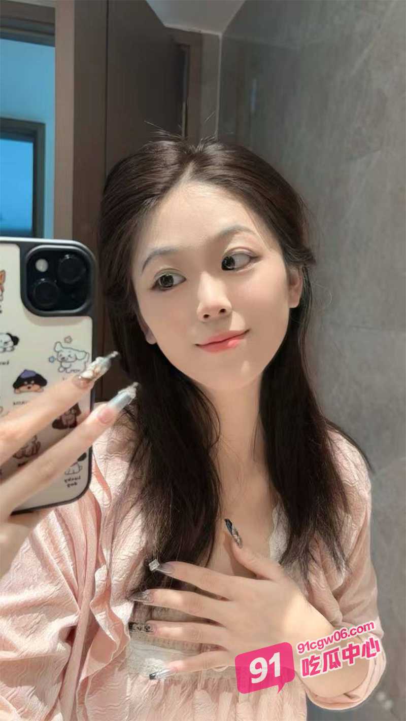 独家爆料 20岁美少女ktv喝醉 被众人插到屁眼外翻 最后被当作垃圾丢在一边