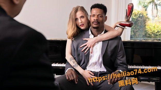 美国人气女优 Karla Kush 黑人猛男猛操妻子 无能老公实现绿帽幻想