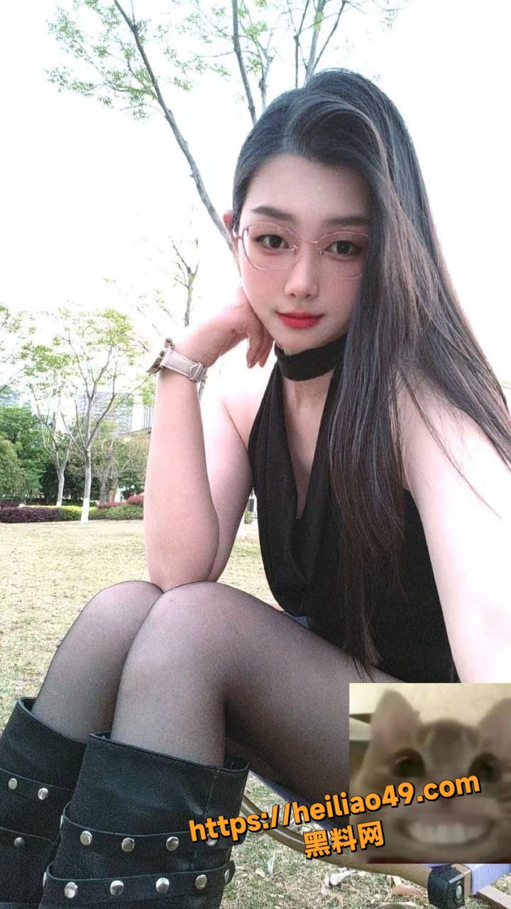 山东高颜值美女 张怡 被包养猛干视频流出 清纯脸下藏白虎潮喷 画面刺激到喷血