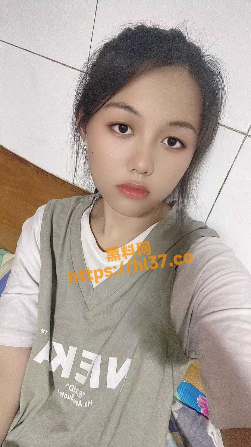 投稿哈尔滨八字奶巨乳小女友完整版影片！人前女神人后母狗的真实面目直接被揭开！