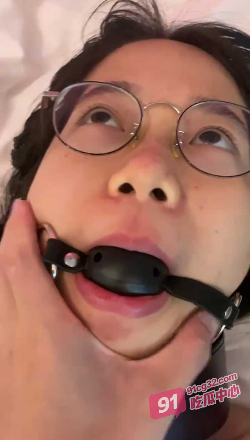 深圳女研究生梁鑫月 给男友戴绿帽一怒之下曝光之前的私密视频 ！ 配图6