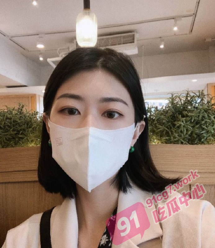 刚毕业的女实习生背着男友与导师律所偷欢 全所皆知
