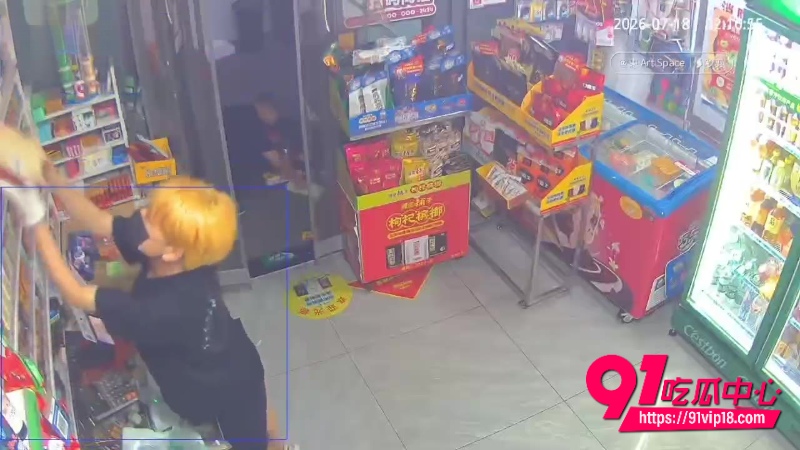 宜昌最近几年瓜不断 窑湾街道黄毛无人店偷烟事件 现在都敢这么嚣张了吗