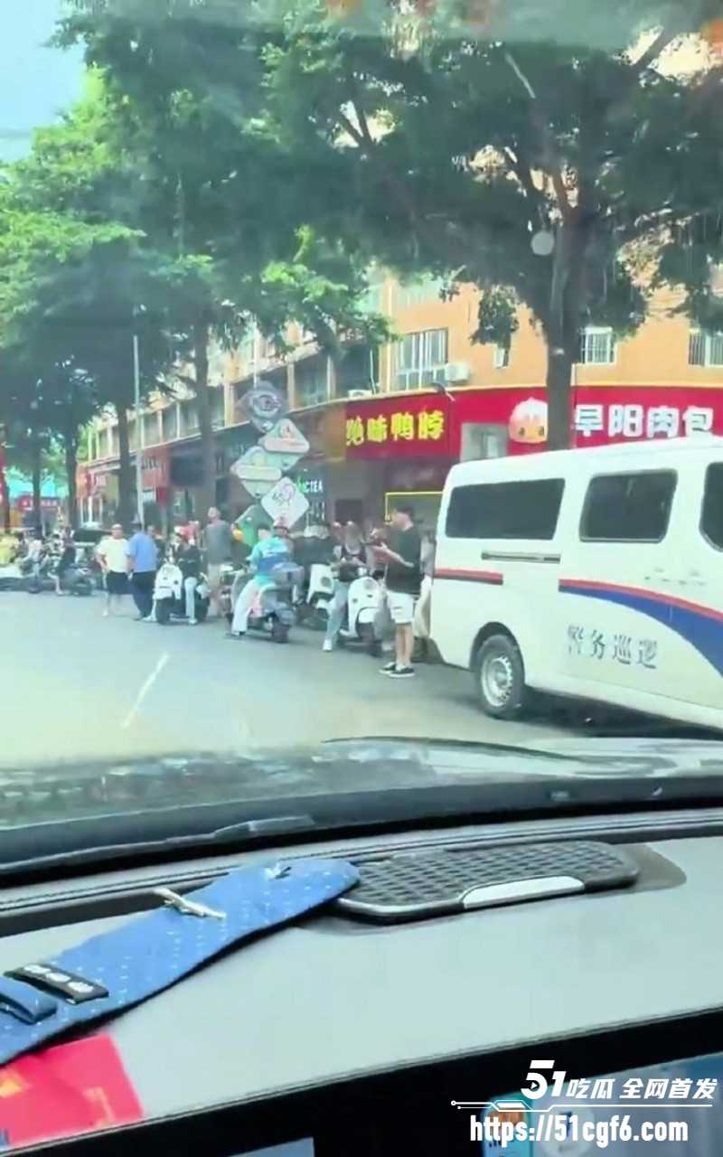 广西南宁袁记水饺跳楼事件09