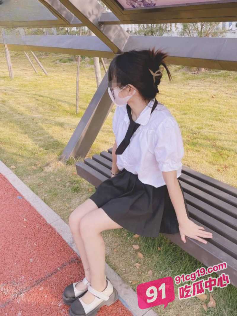 妹妹的第一次给了我！ 趁爸妈不在家妹妹的小嫩逼是我的最爱！ 配图15