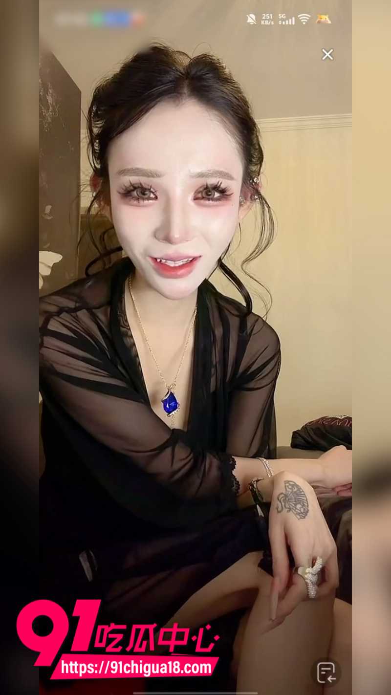抖音快手网红擦边直播漏点闪现露奶合集4 抖音快手网红擦边直播漏点闪现露奶合集4