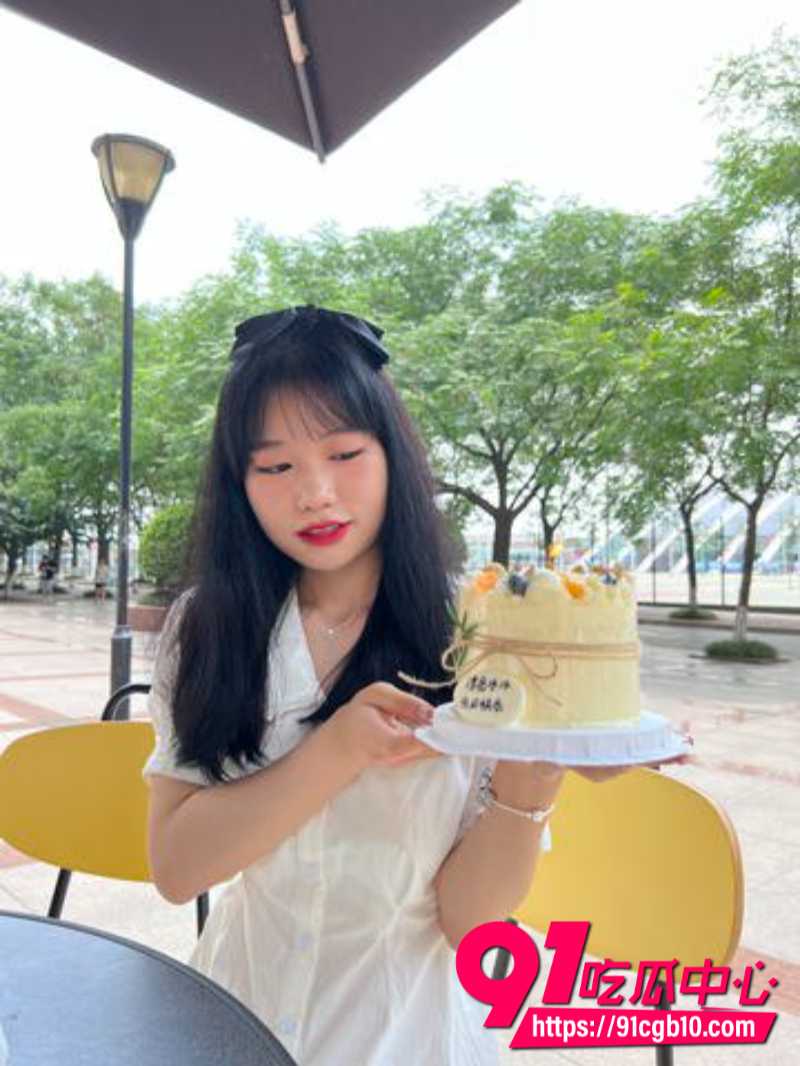 反差眼镜妹女仆6