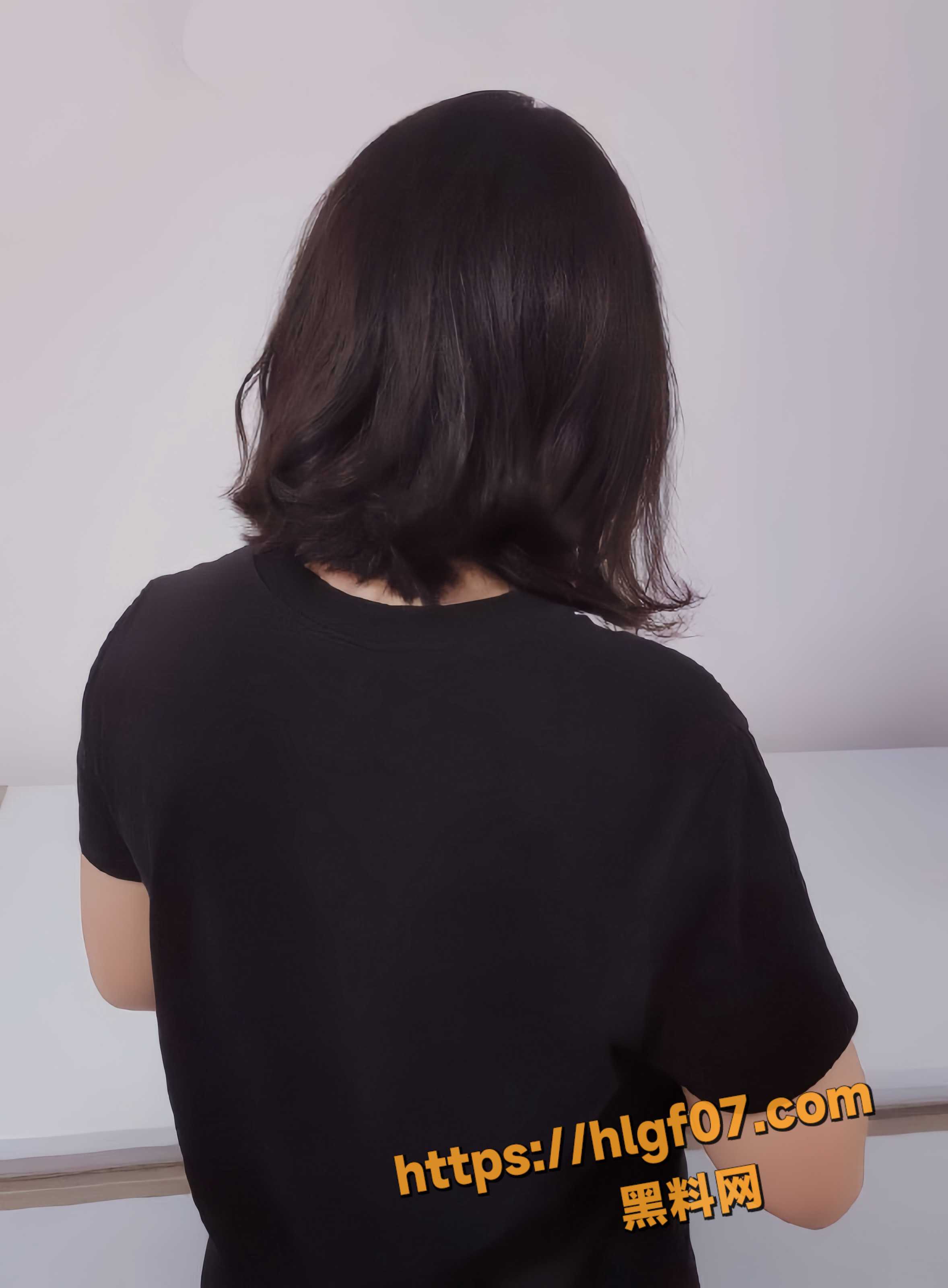 海角社区 妈妈和她的朋友 6-10集 我妈奸夫今天不行了七分钟就完事了!
