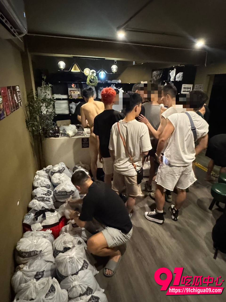曼谷男同大群P岔肛4