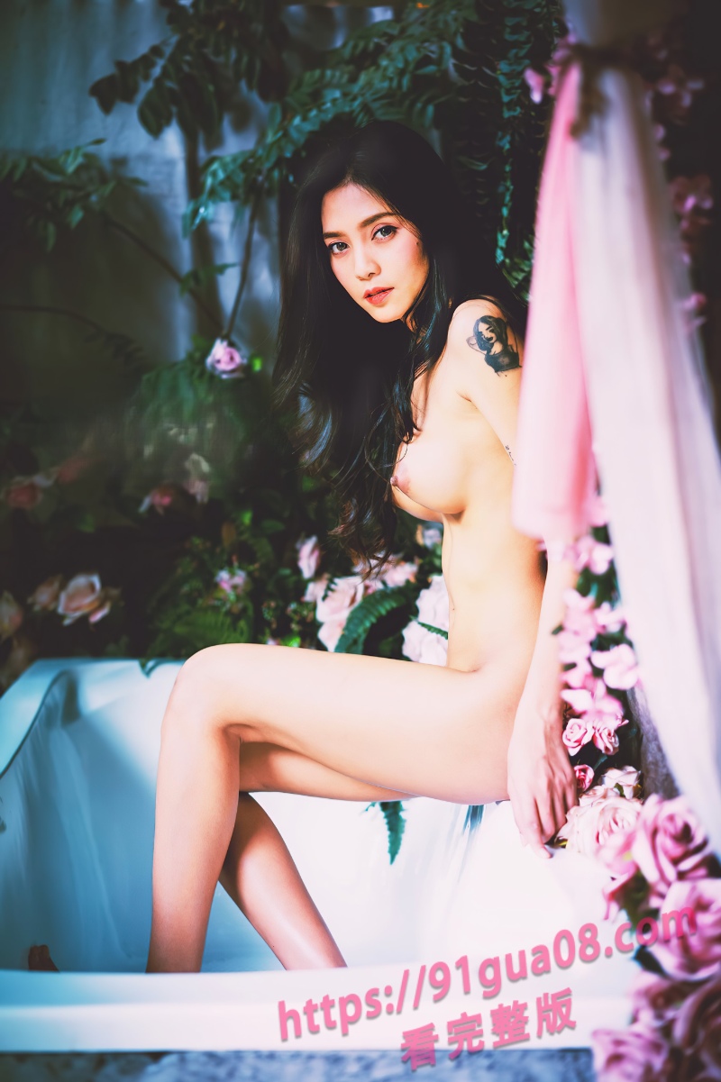华裔网红SuperZworks写真资源集 海边全裸大片超性感 配图20