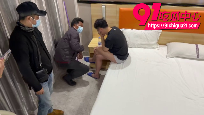 小伙偷情抓奸现场2