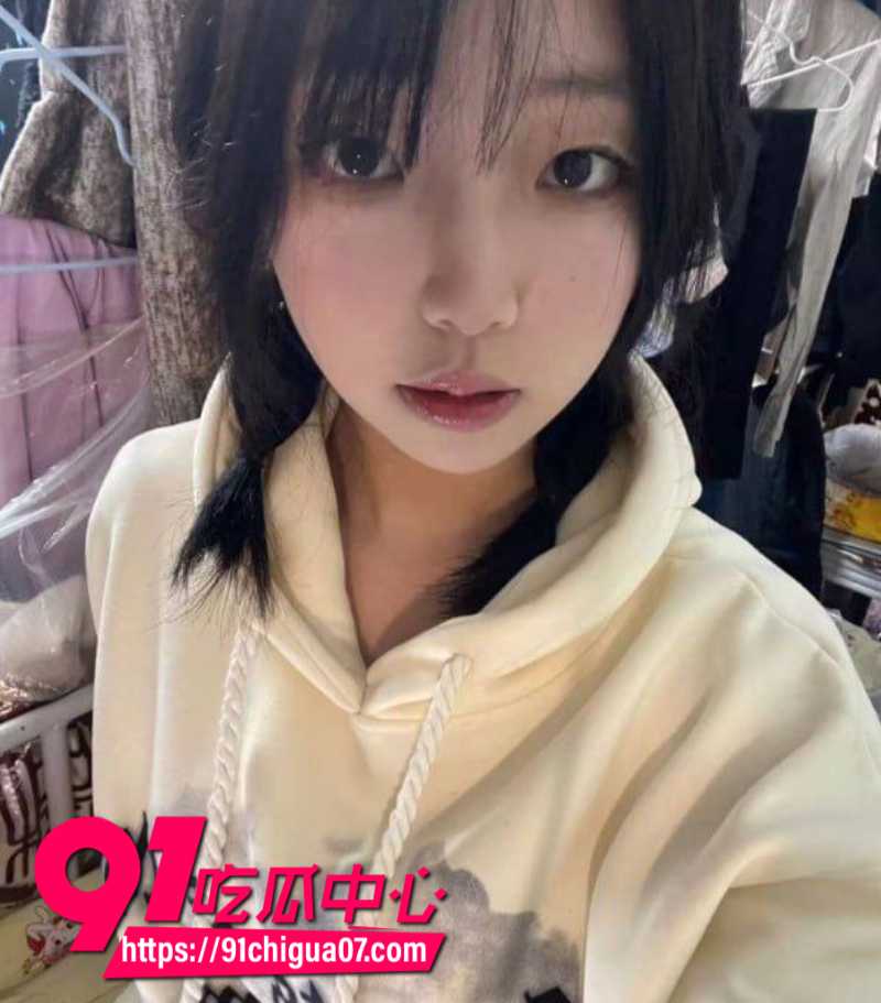 浙江工商大学女大学生被金主保养沦为胯下母狗5
