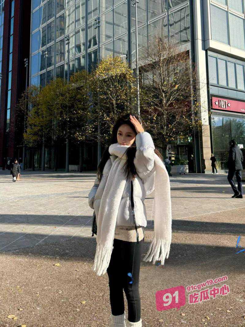 独家爆料！伦敦大学媚洋婊潘立果 约炮视频流出 每天排队求人干她 配图3