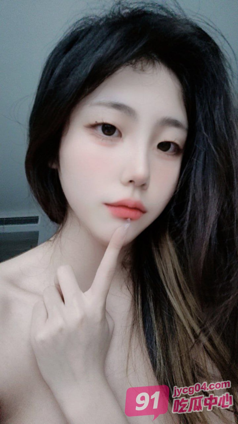 河南女大学生黄敏频拍自慰片换收入 只为减轻家庭负担！ 配图