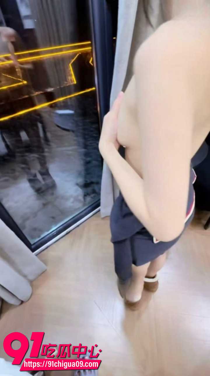 意淫自己妹妹穿短裙翘臀被摸奶子后入猛操6 意淫自己妹妹穿短裙翘臀被摸奶子后入猛操6