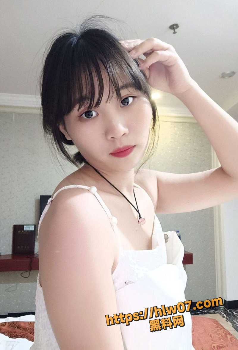 河北医科大学反差婊 赵晓冉 洗澡自慰私拍泄密 颜值一般但是其小穴极其粉嫩!