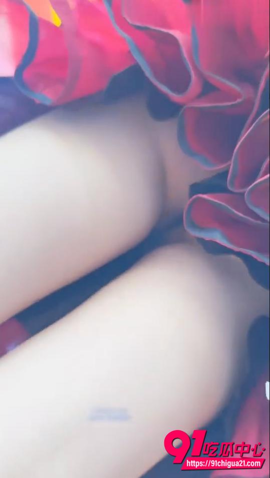 抄底大神偷拍美女裙底视频6