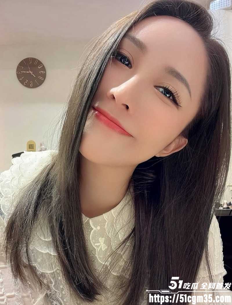 巨乳微胖小网红bivi 酒店无套做爱1