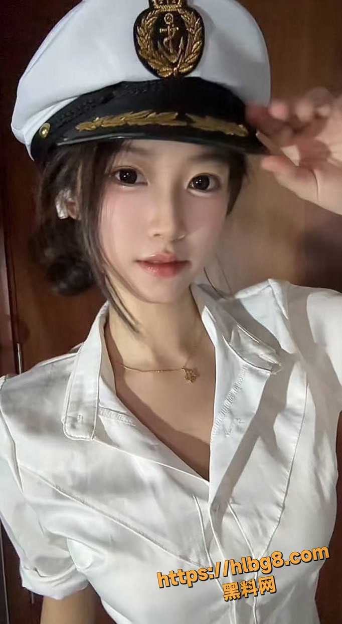 山东职业学院 清纯大一学妹 援交私拍流出 空军制服摇曳榨精 彻底沦为母狗!