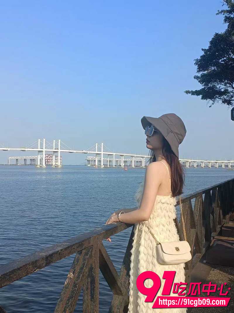 湖北师范学院 周露 不雅视频曝光 旅游陪金主床上浪翻天 服务堪称一流！