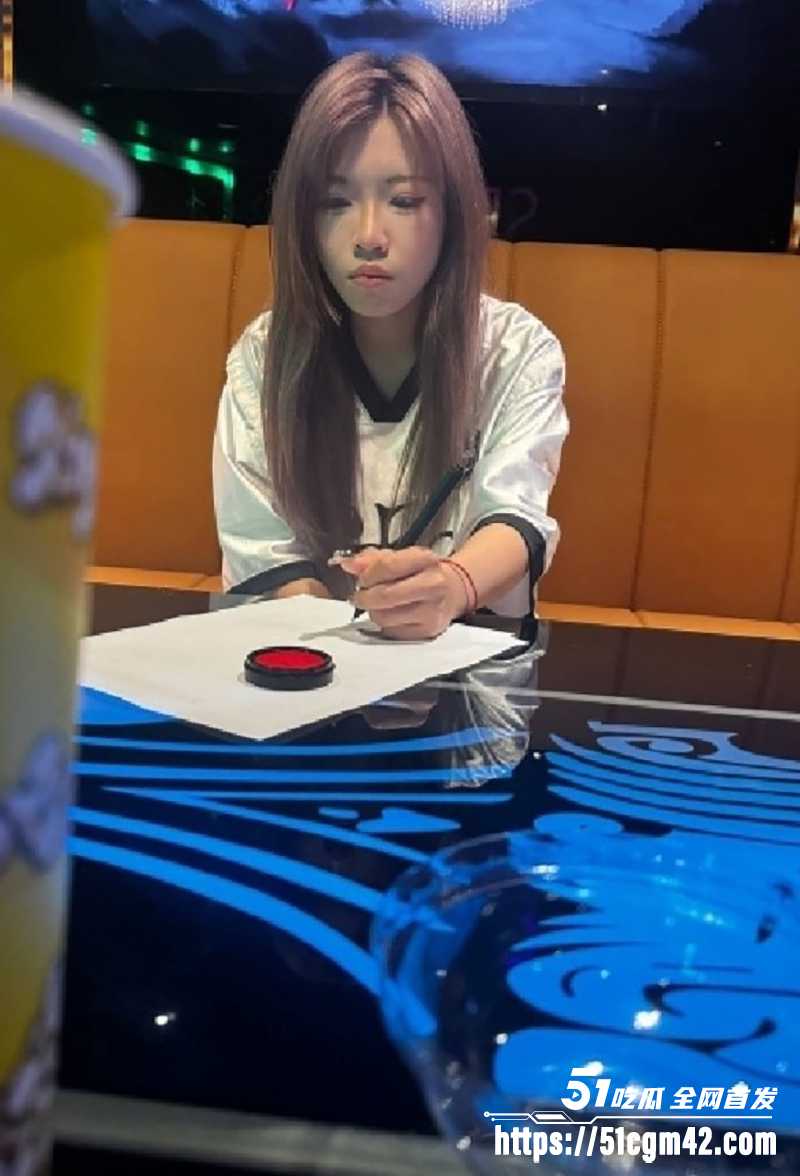 台北酒店妹玩男模私刑抵债 1 拷贝