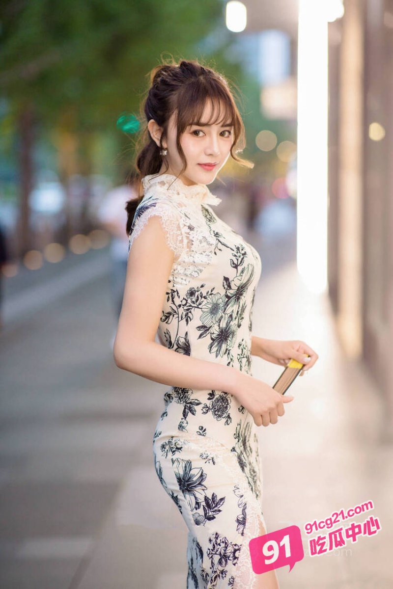 肤白貌美旗袍白虎女神 后入调教风骚不已 口爆吞精毫不含糊!