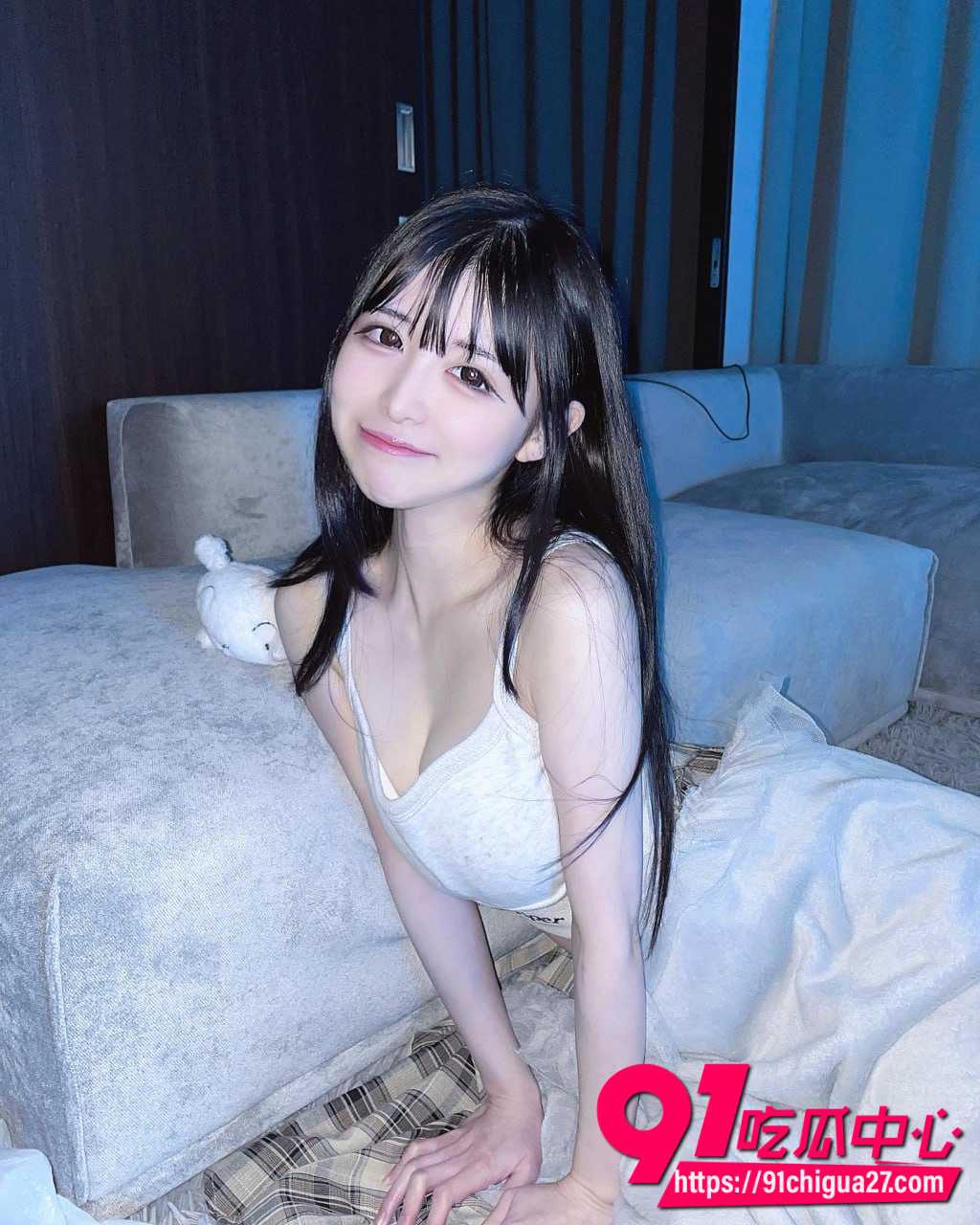 日本知名萝莉女优横宫七海自杀后签约公司疯狂卖遗作 两年拍400多部 尸骨未寒就上架新片
