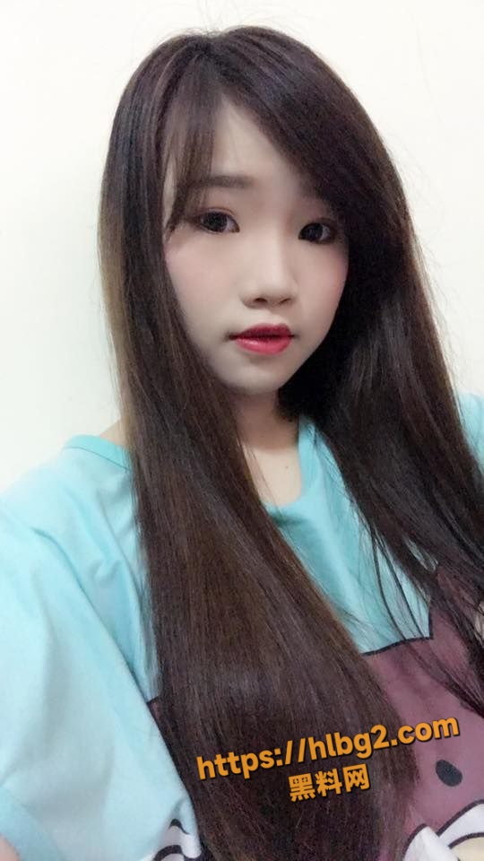 南通学院情侣做爱私拍视频泄密流出，清纯甜美少女鲜嫩多汁无毛馒头嫩逼被男友肏到红通通淫水直流。
