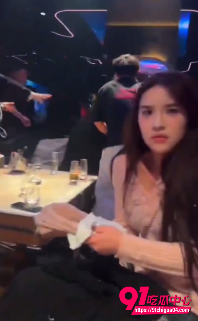 陪酒妹妹 酒瓶爆头 5